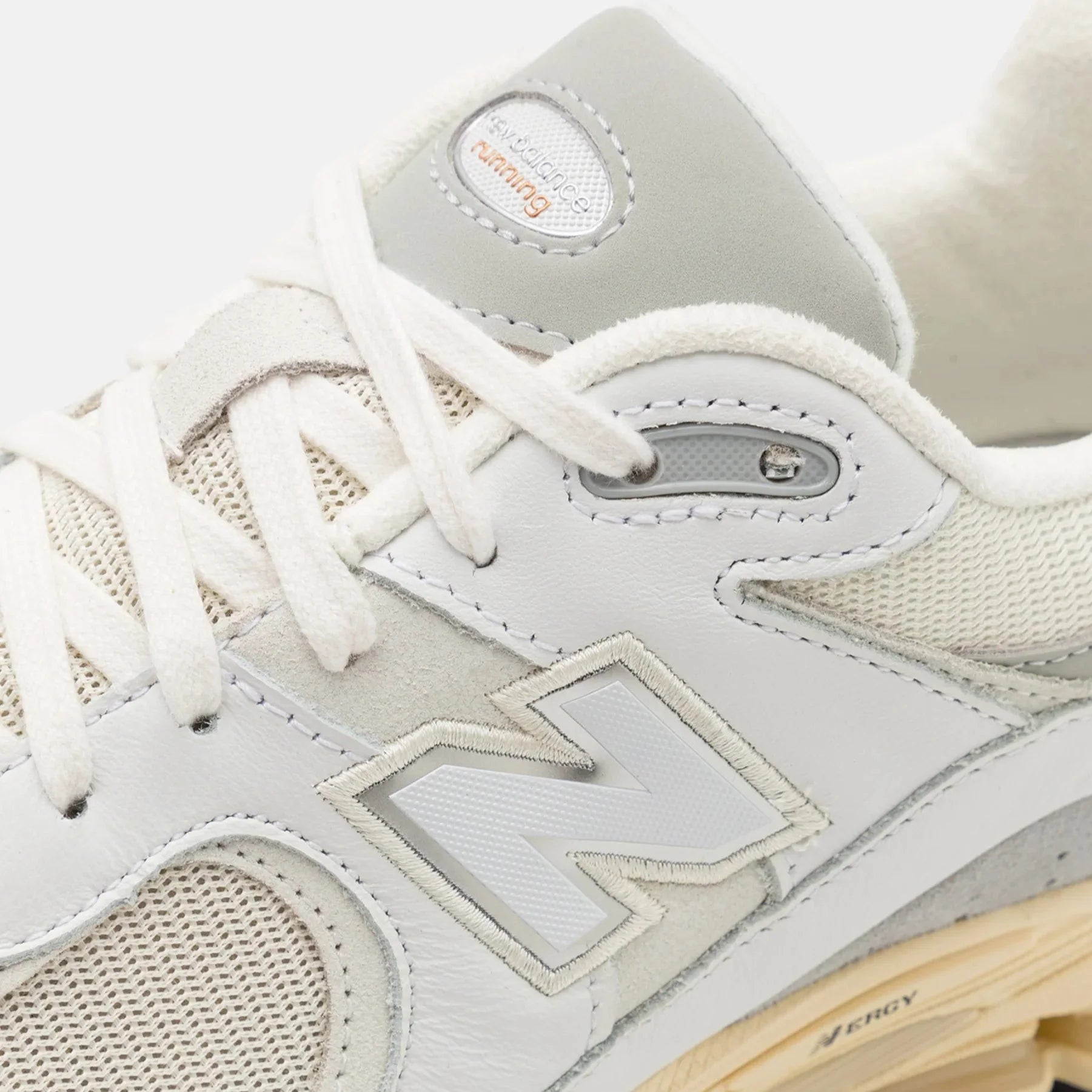 New Balance 2002R