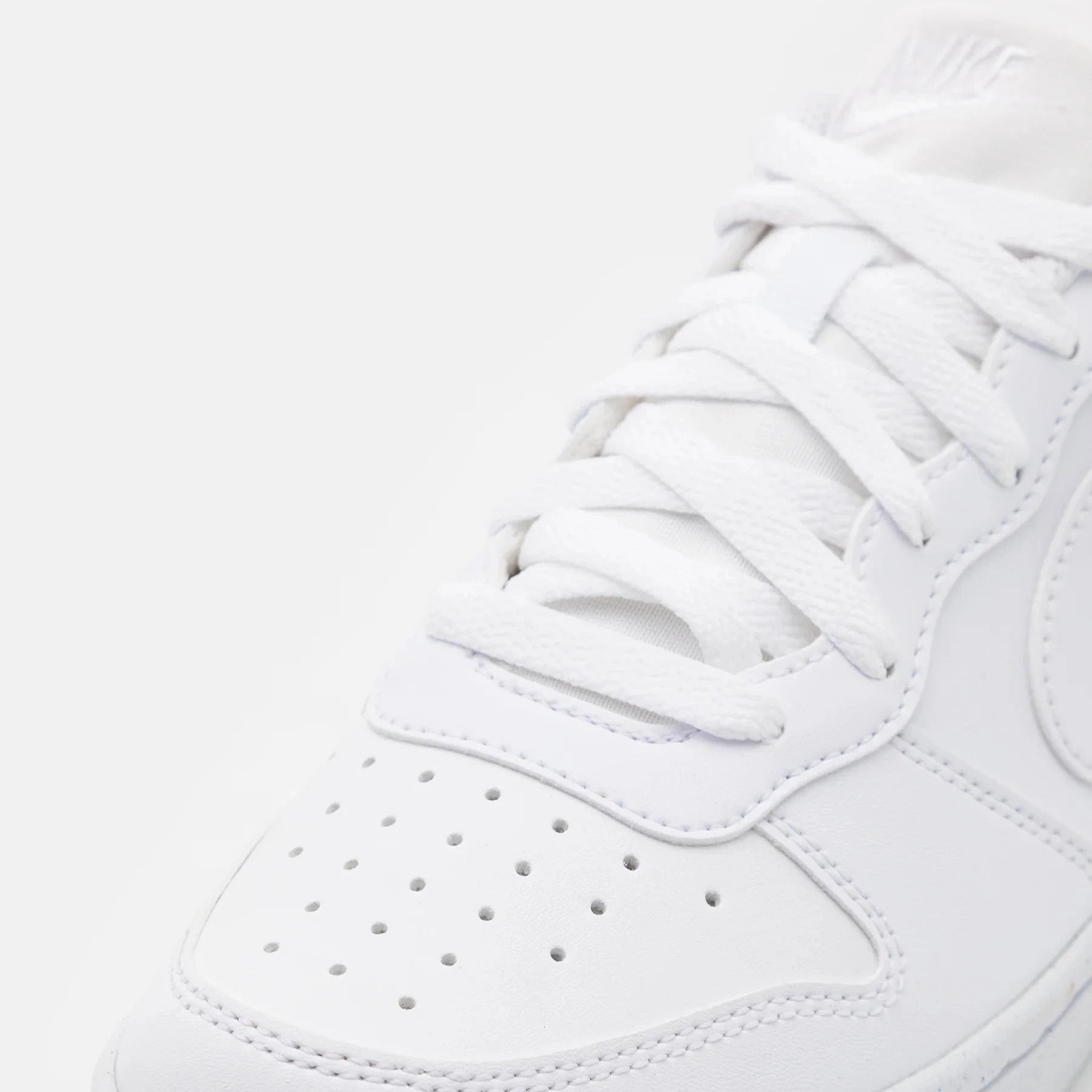 Nike Court Borough Recraft