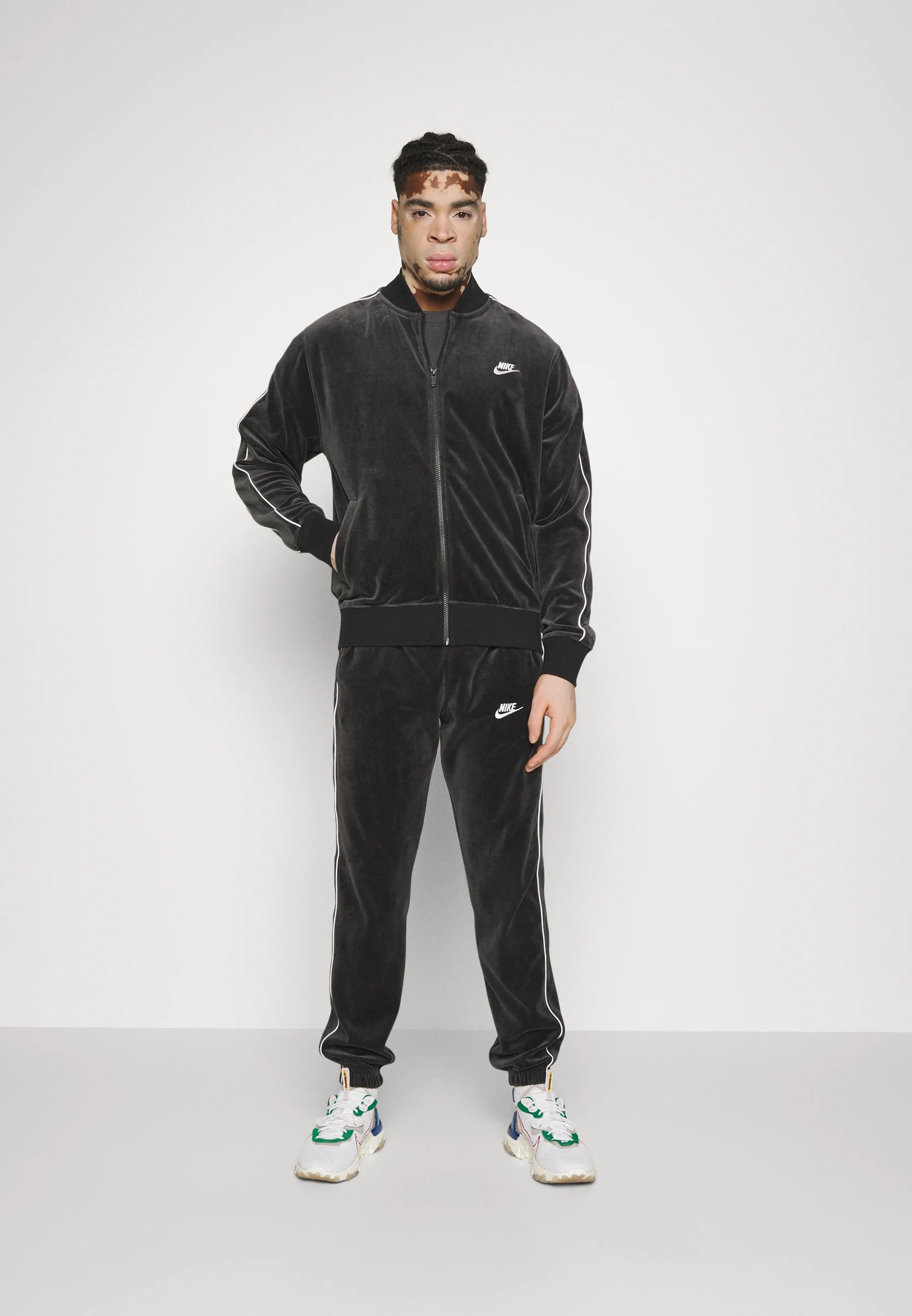 Nike Sportswear Completo tuta in Velour