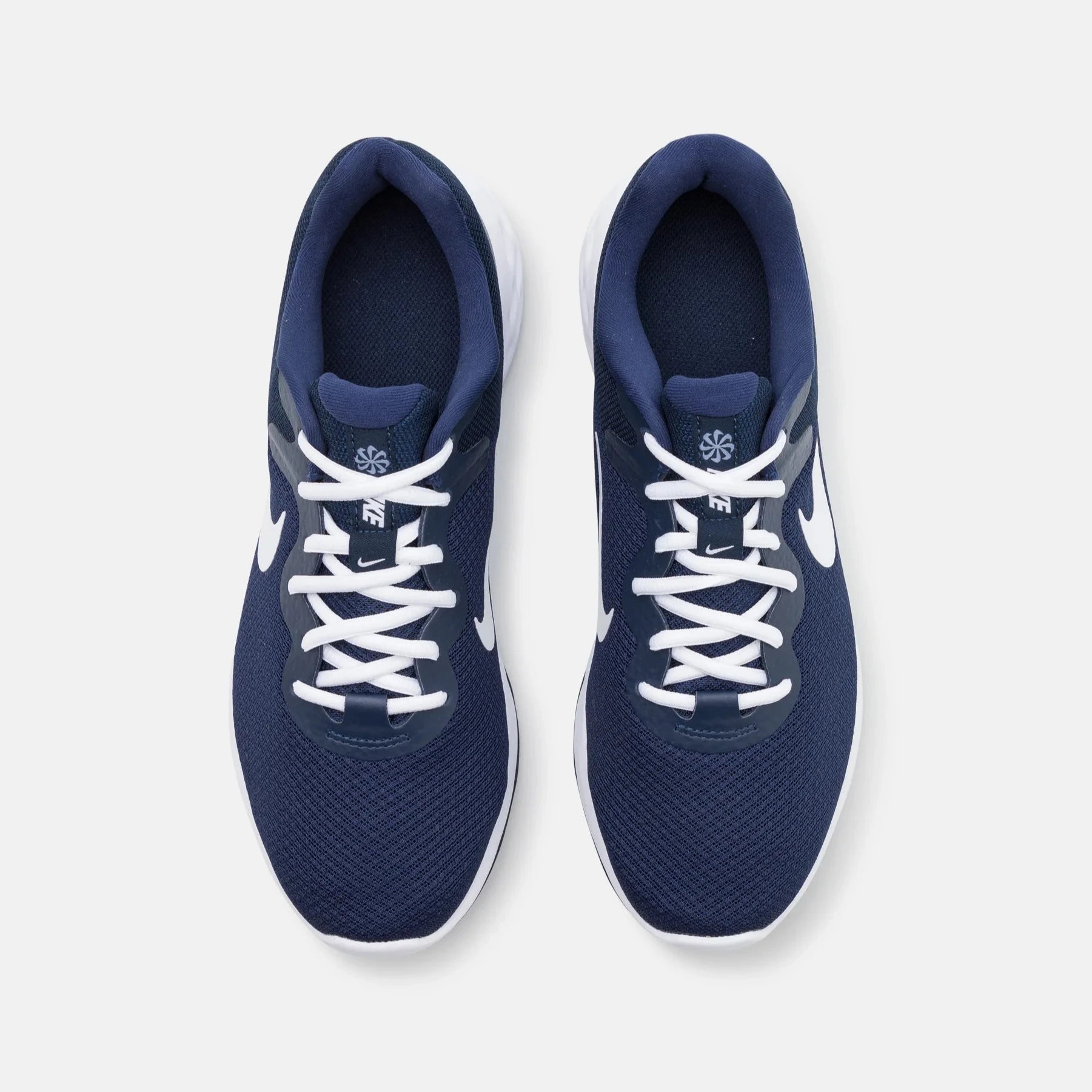 Nike Performance Revolution