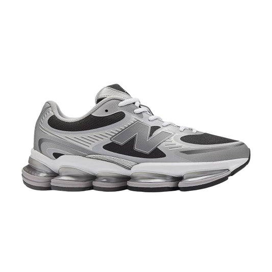 NEW BALANCE 2000