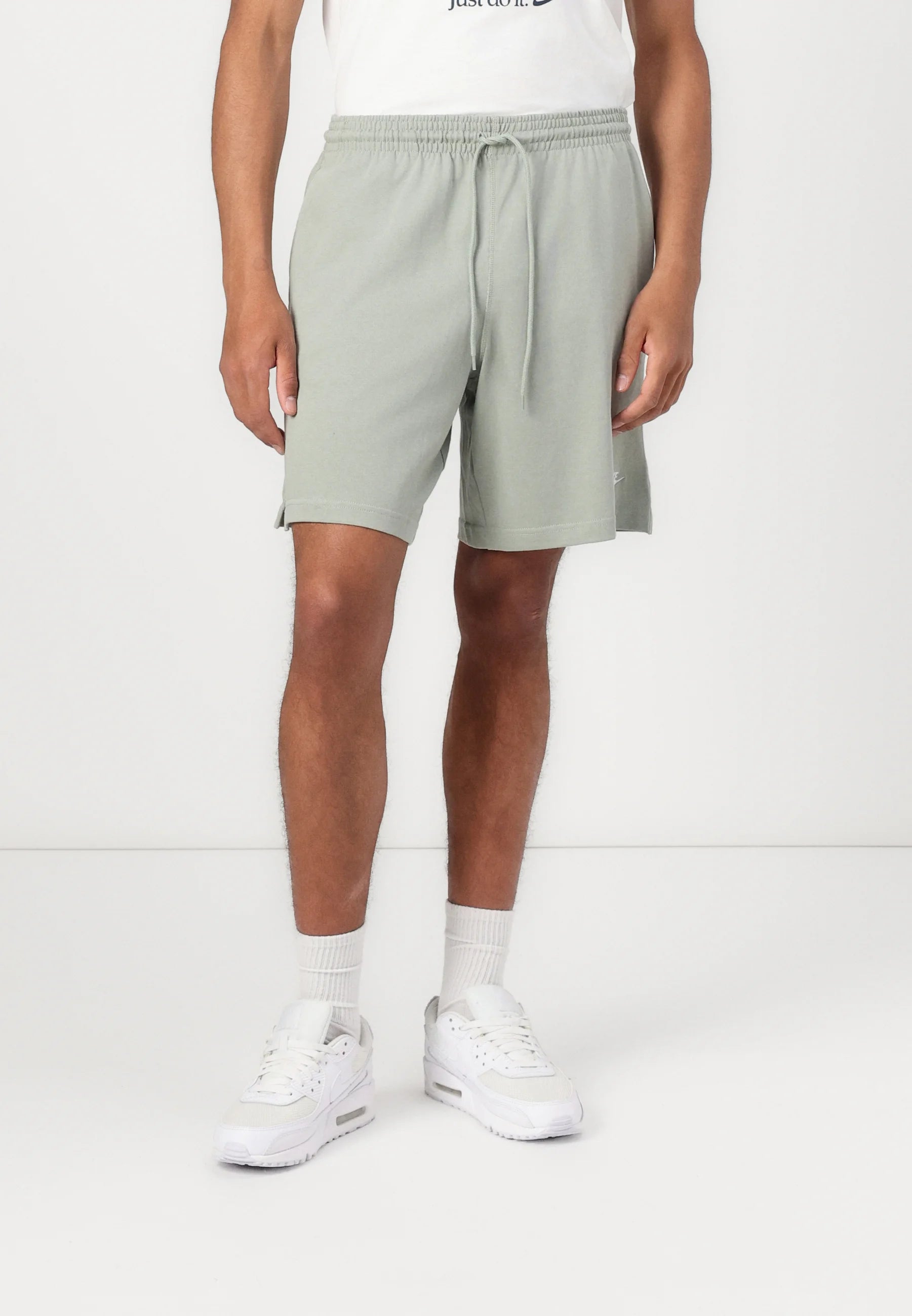 NIKE SPORTSWEAR SHORTS