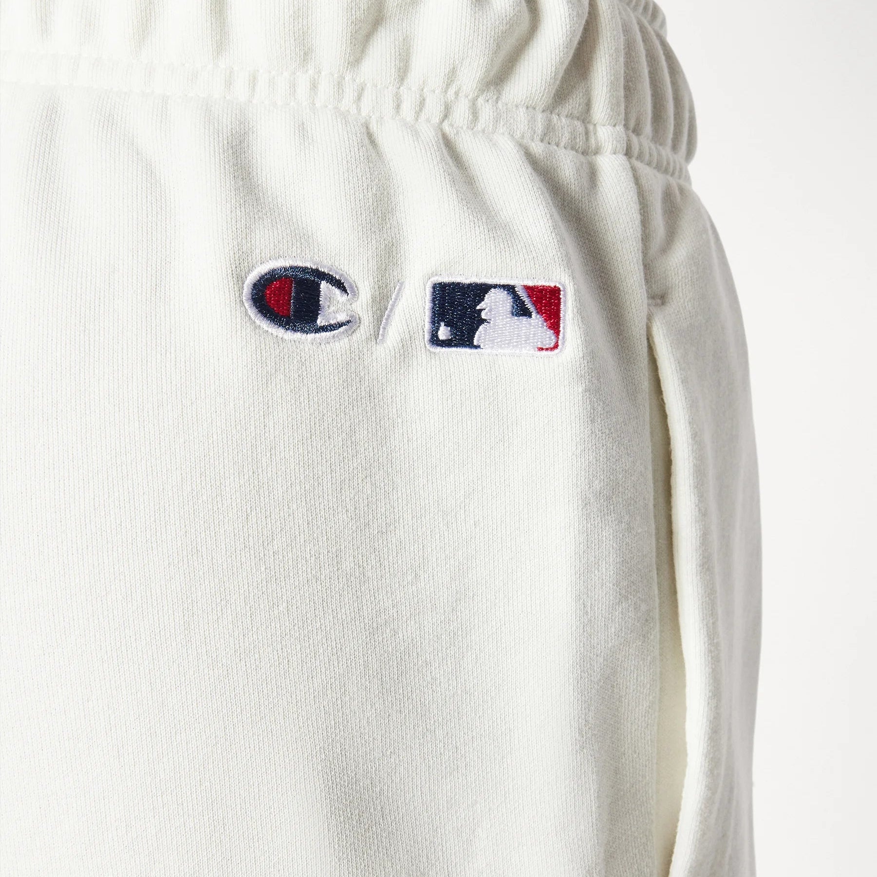 Completo New Era x Champion MLB Crewneck