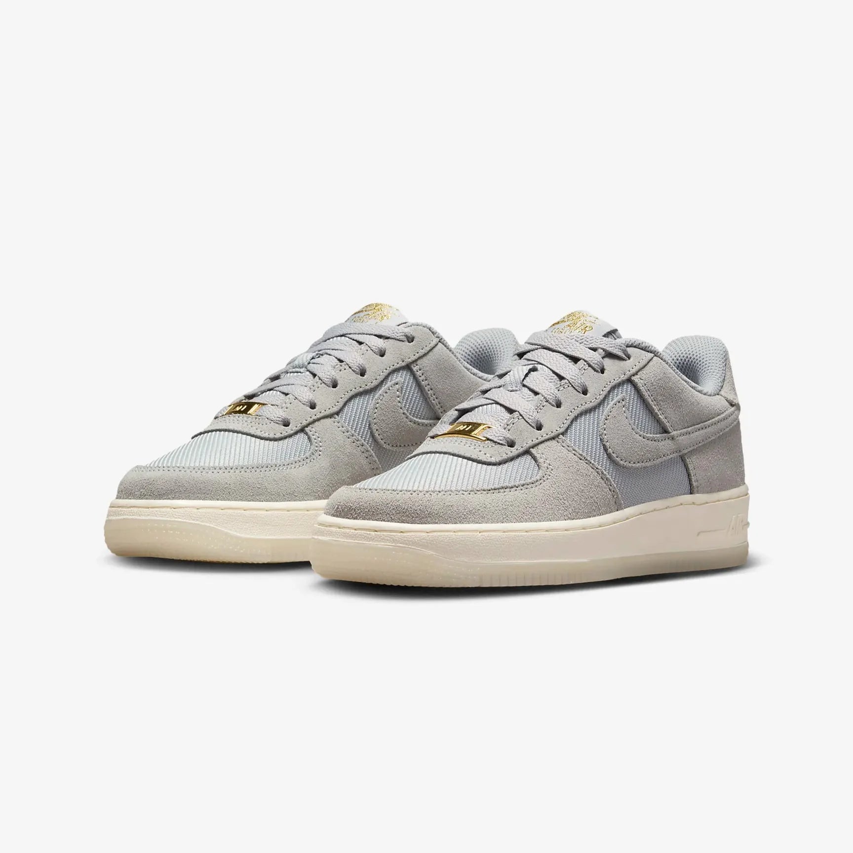 Nike Air Force 1 LV8