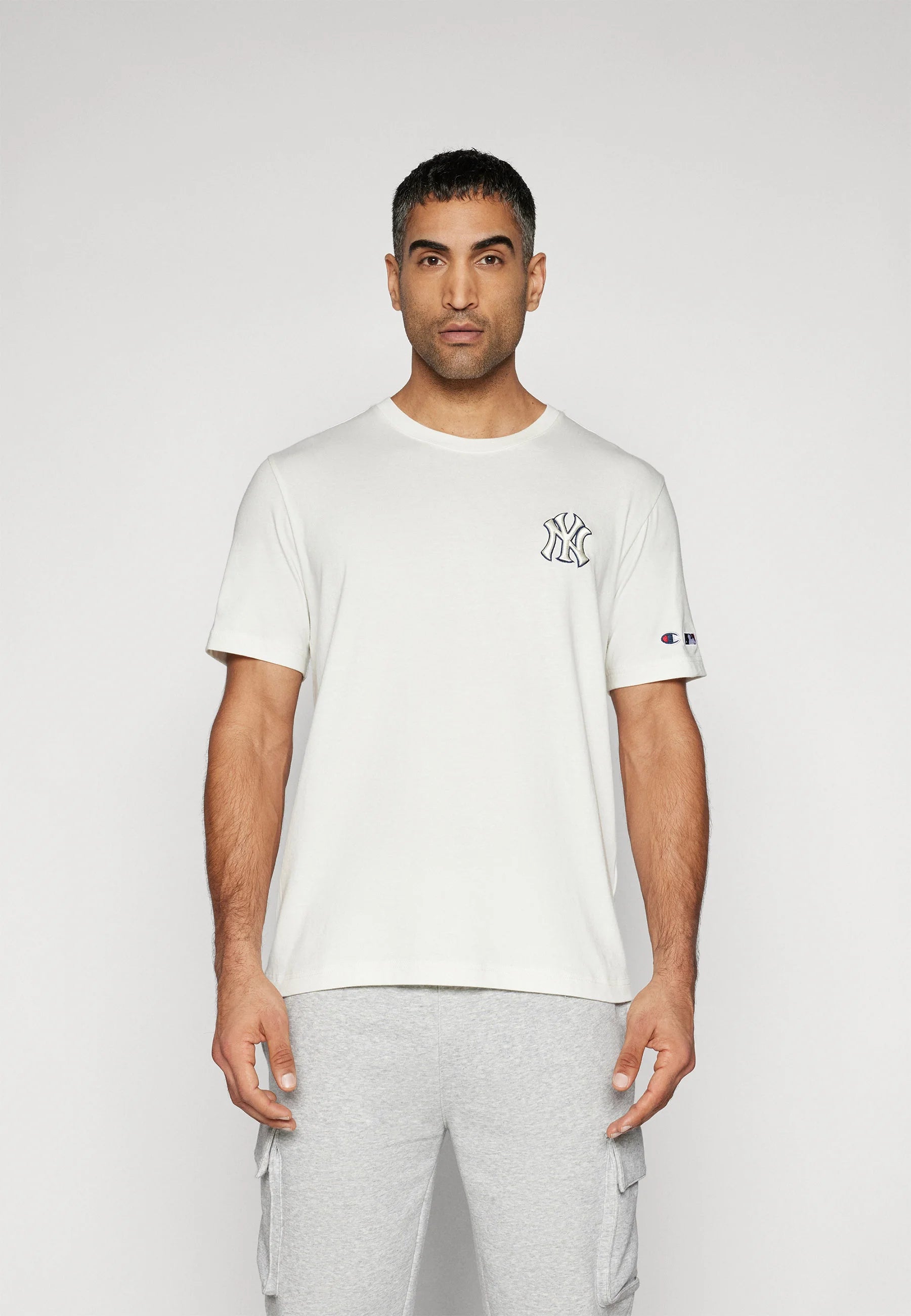 Completo New Era x Champion MLB Crewneck