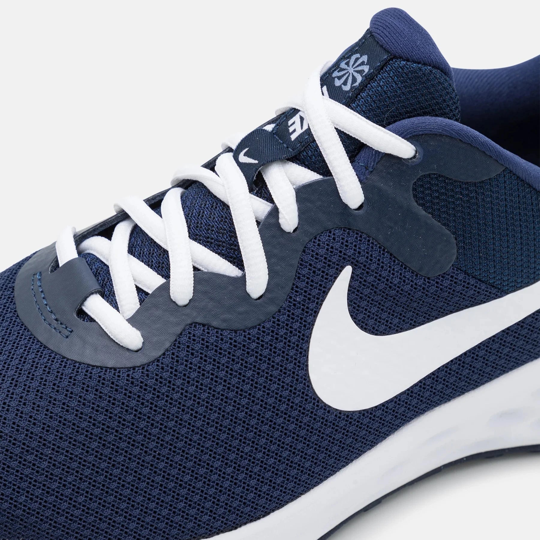 Nike Performance Revolution
