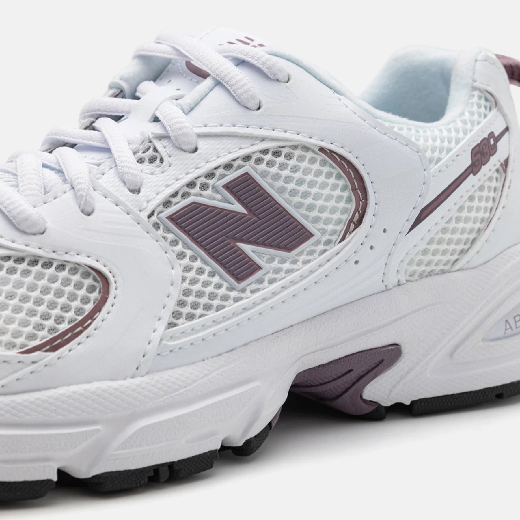 New Balance 530