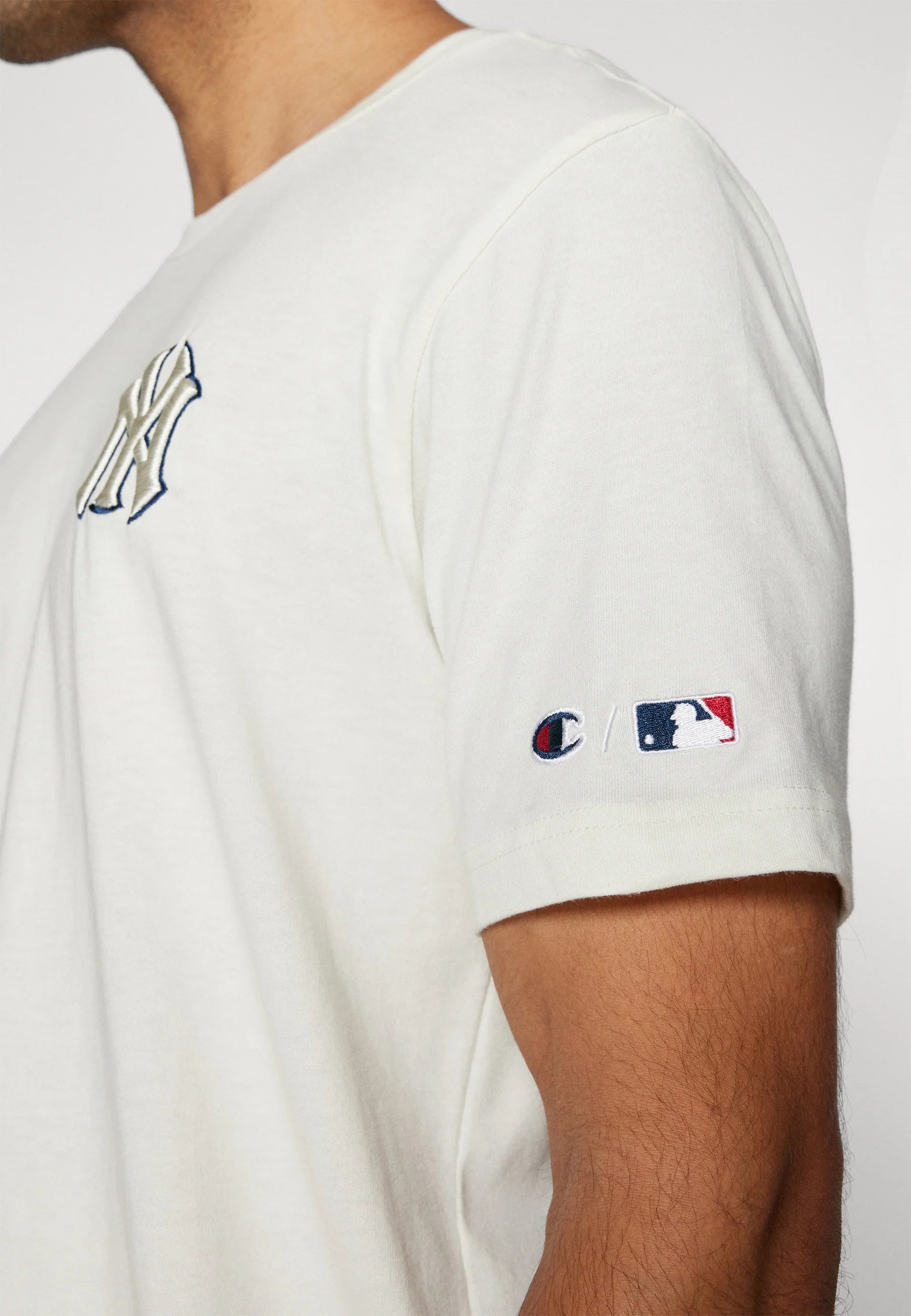 Completo New Era x Champion MLB Crewneck
