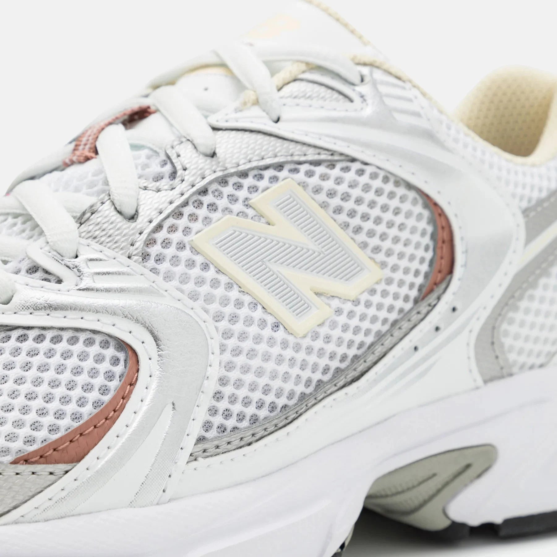 New Balance 530