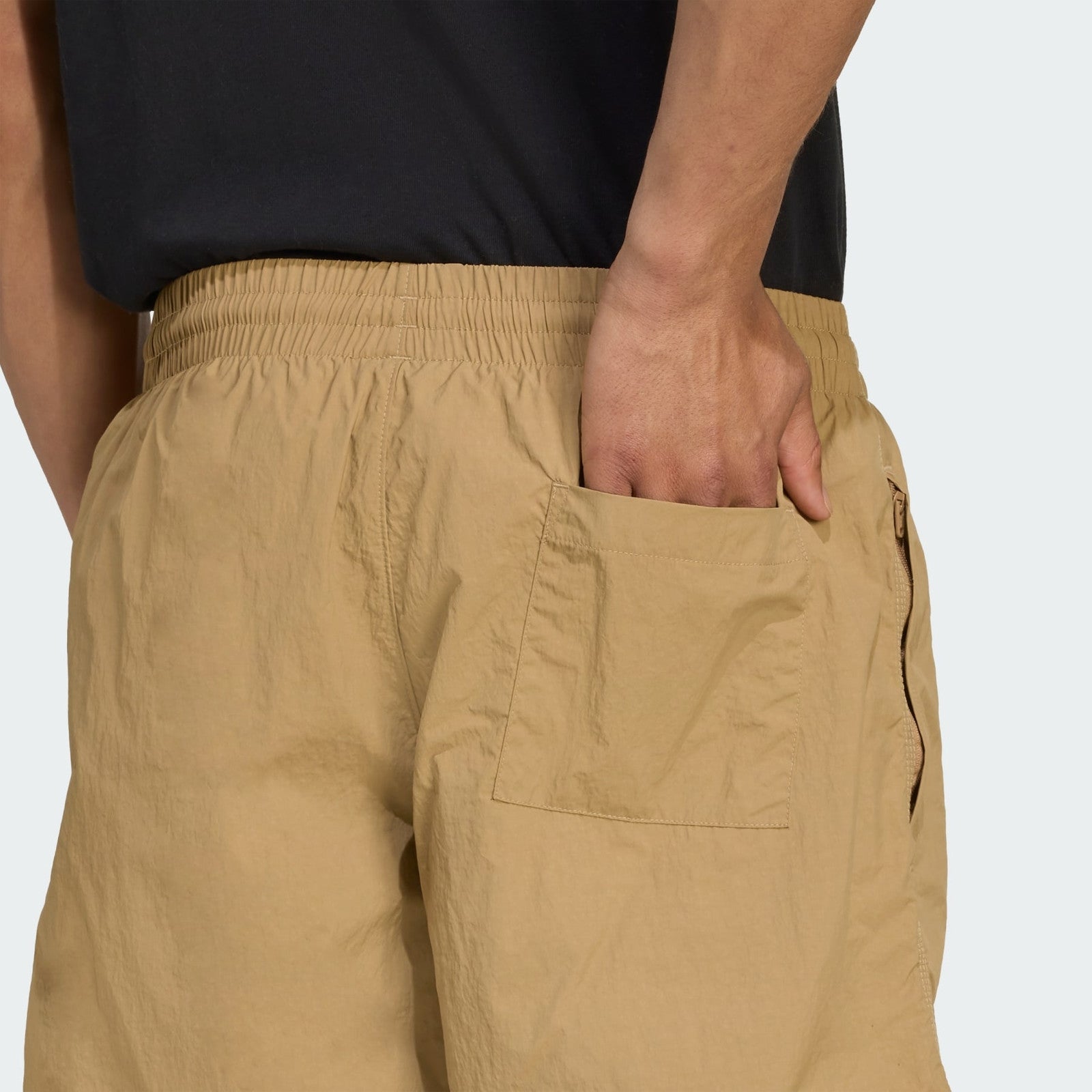 ADIDAS ORIGINALS ESS WOVEN SHORTS