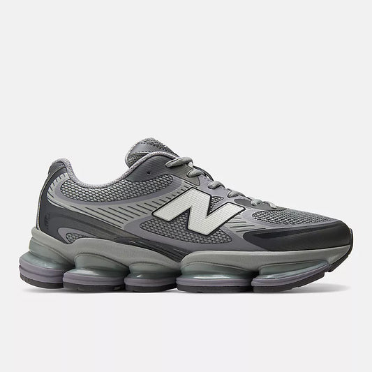NEW BALANCE 2000