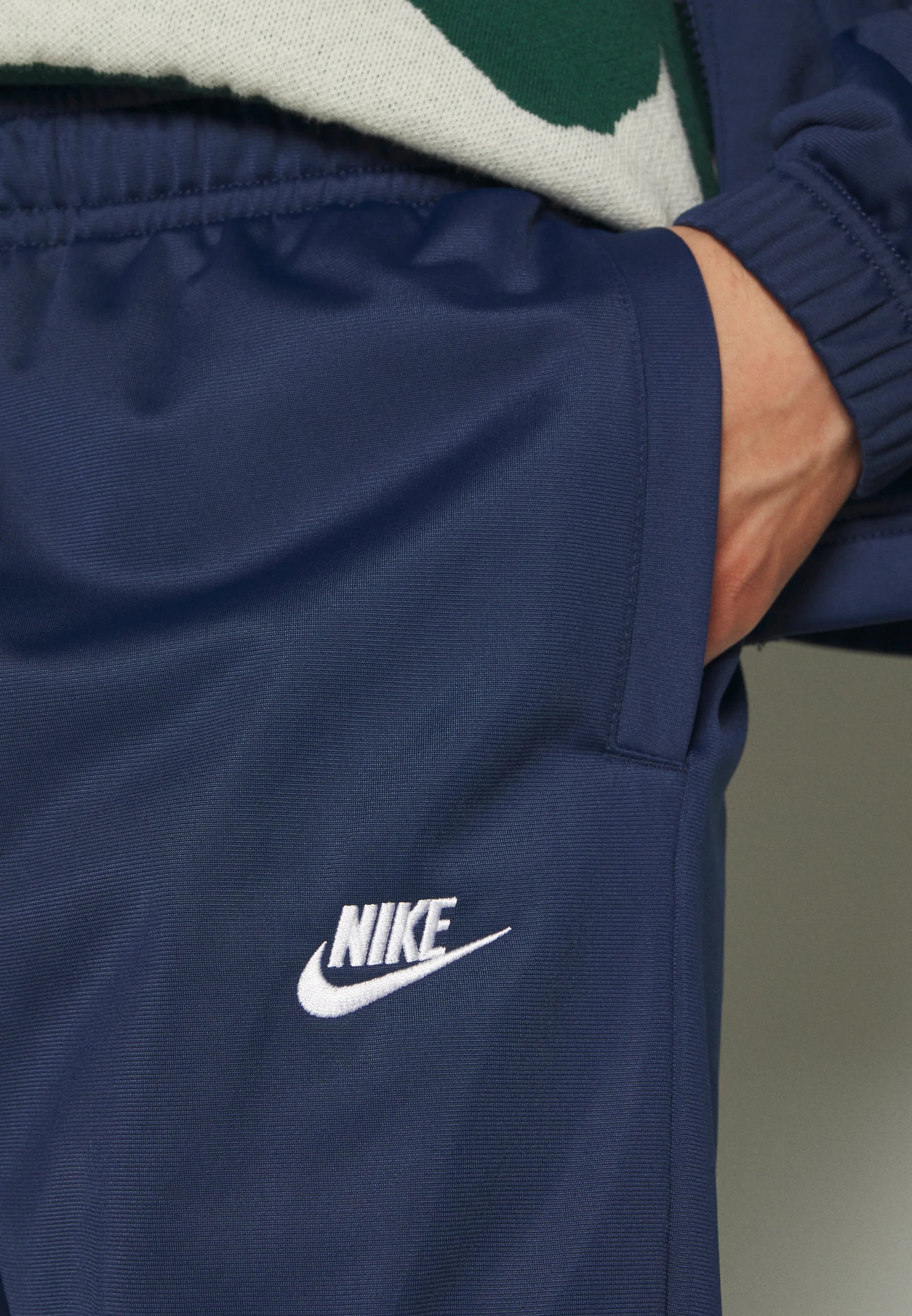 Nike Sportswear Club Tuta