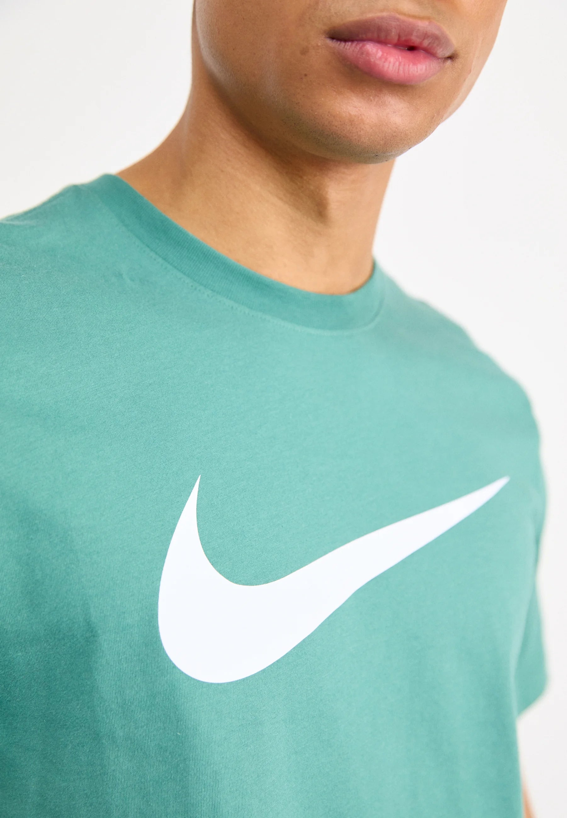 NIKE SPORTSWEAR TEE ICON T-SHIRT CON STAMPA