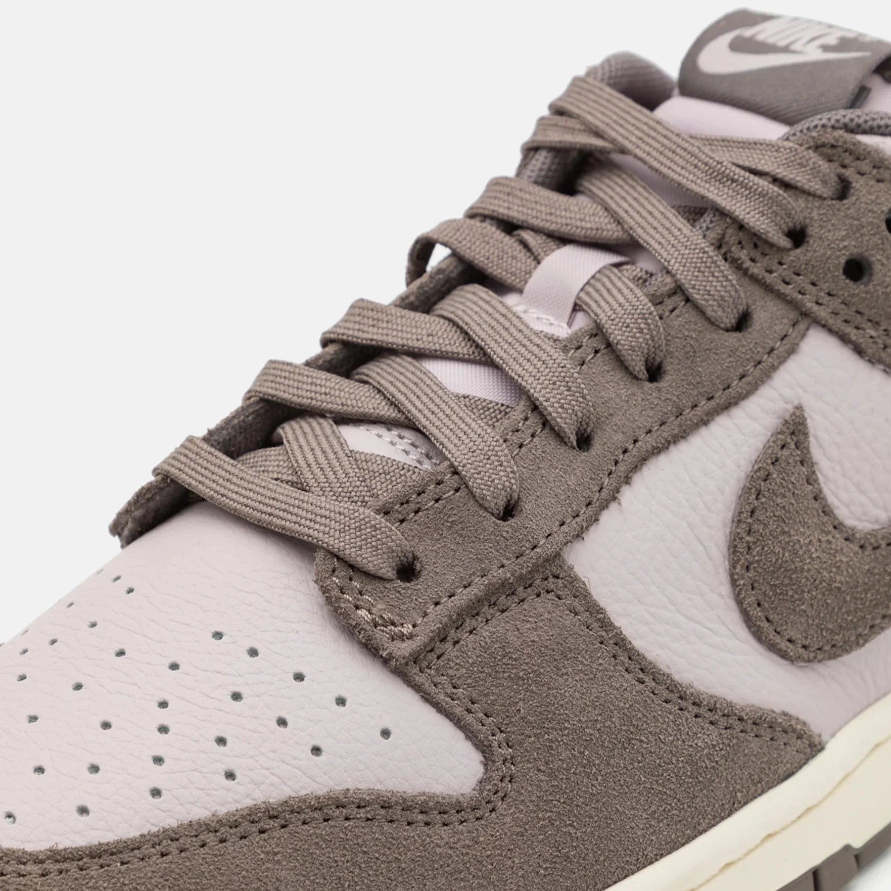 NIKE DUNK LOW RETRO SE