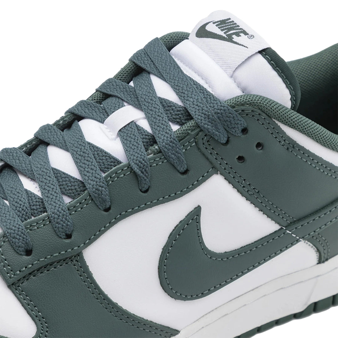Nike Dunk Low Retro