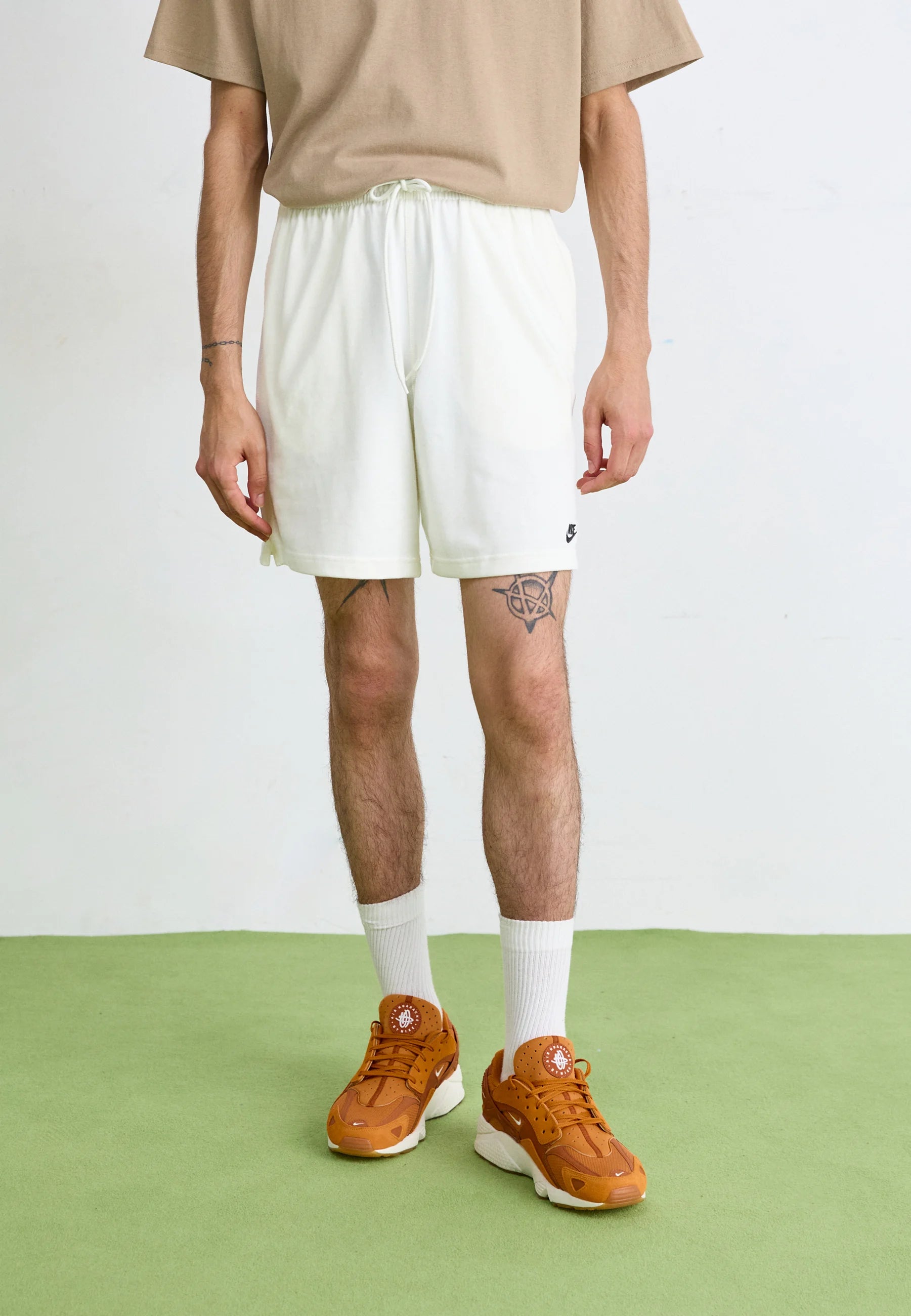 NIKE SPORTSWEAR SHORTS