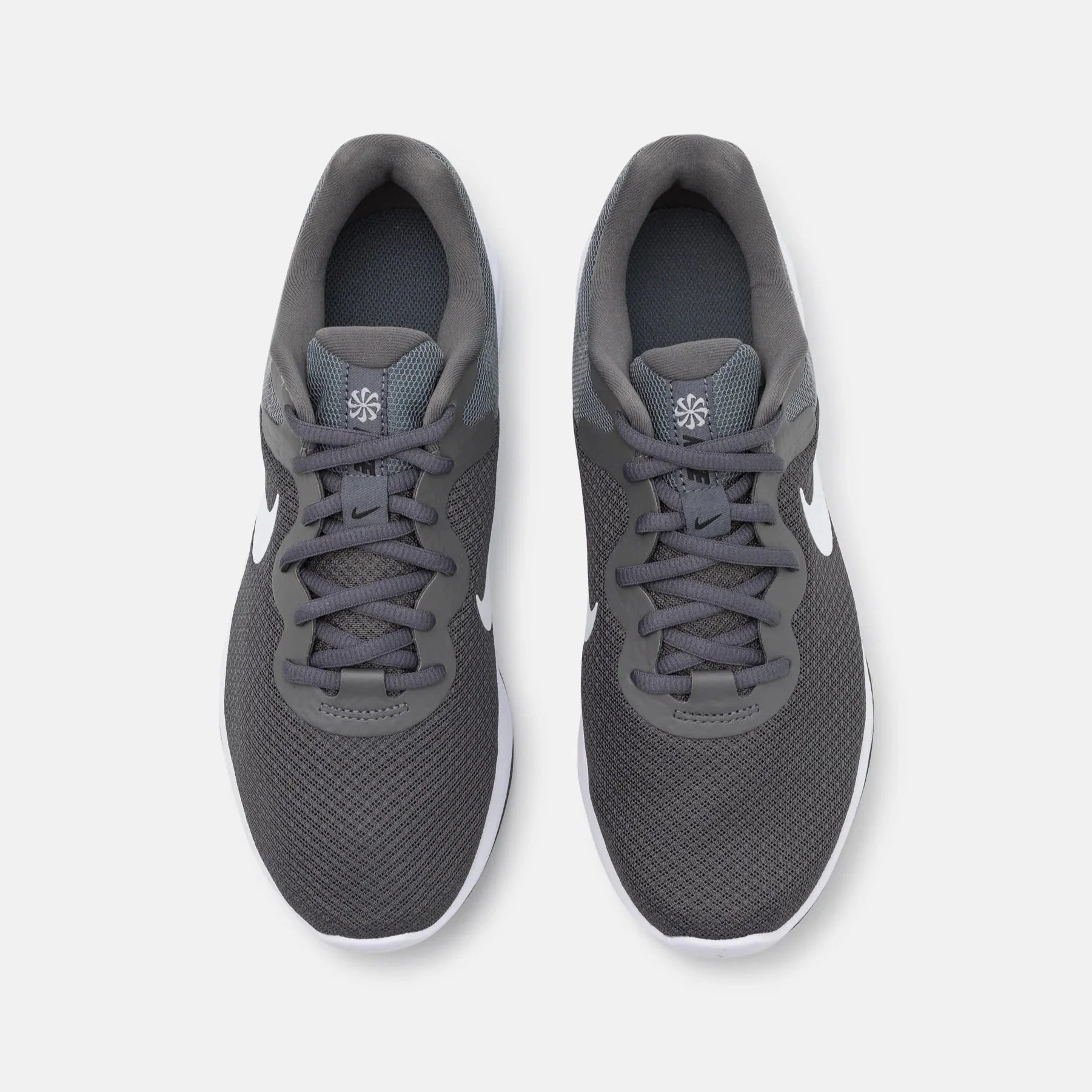 Nike Performance Revolution