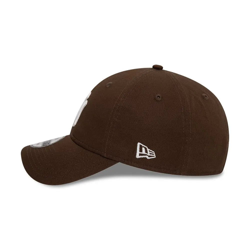 New Era 9Twenty New York Yankees League Essential