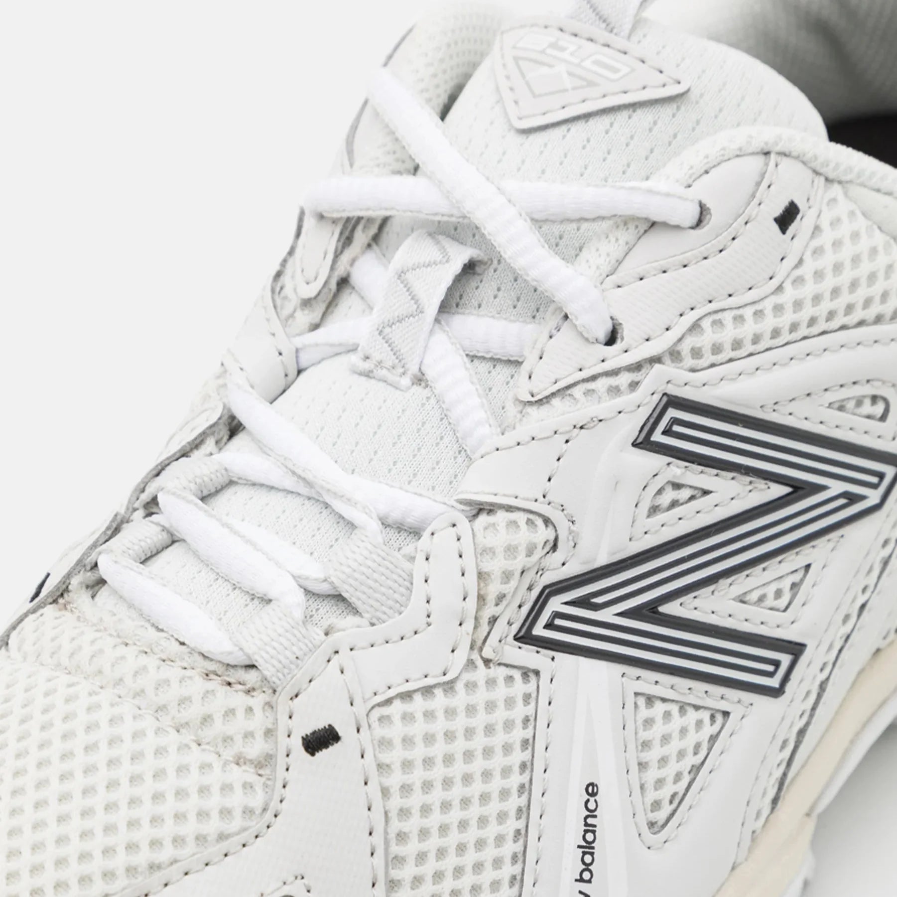 New Balance 610