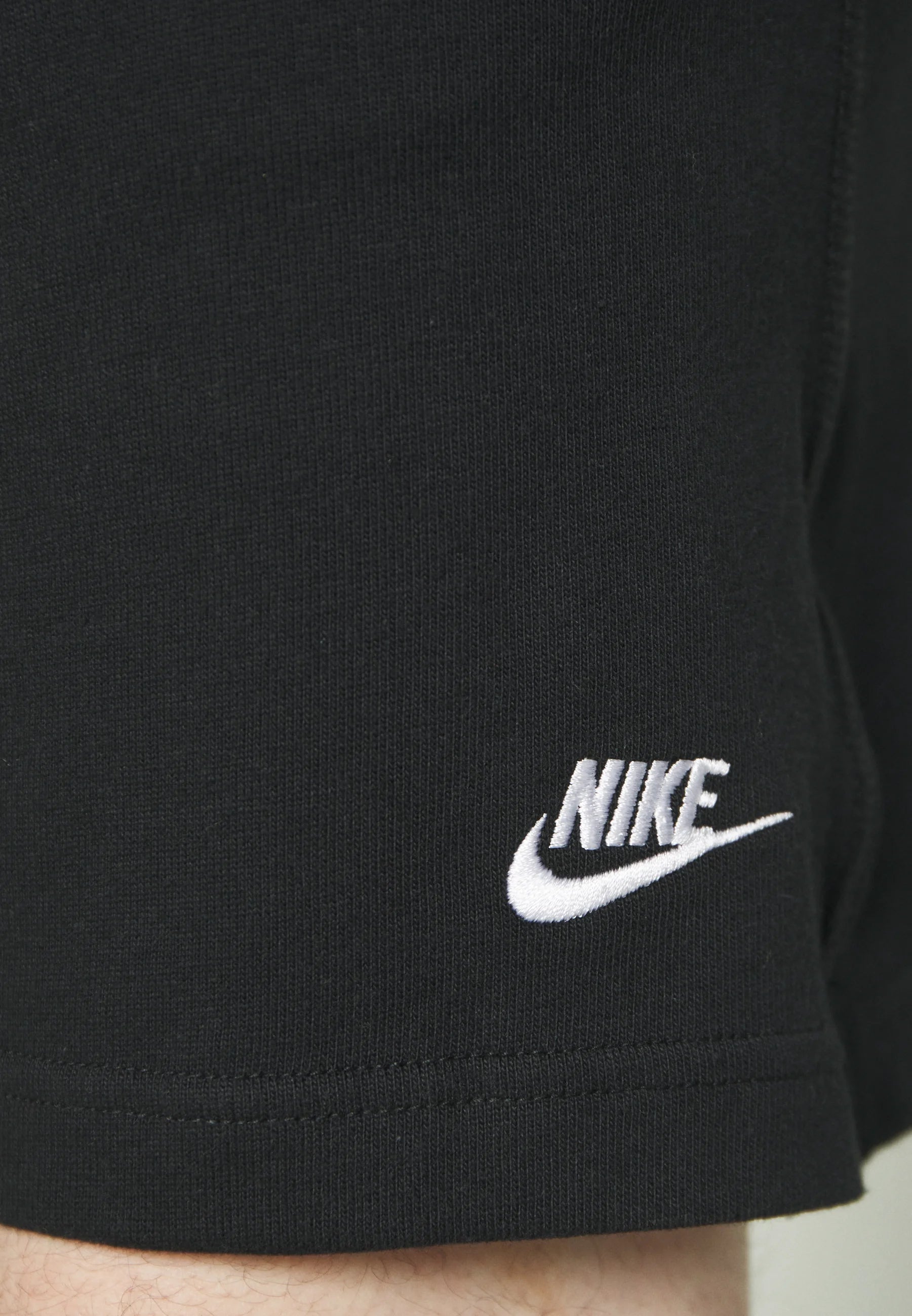 NIKE SPORTSWEAR SHORTS
