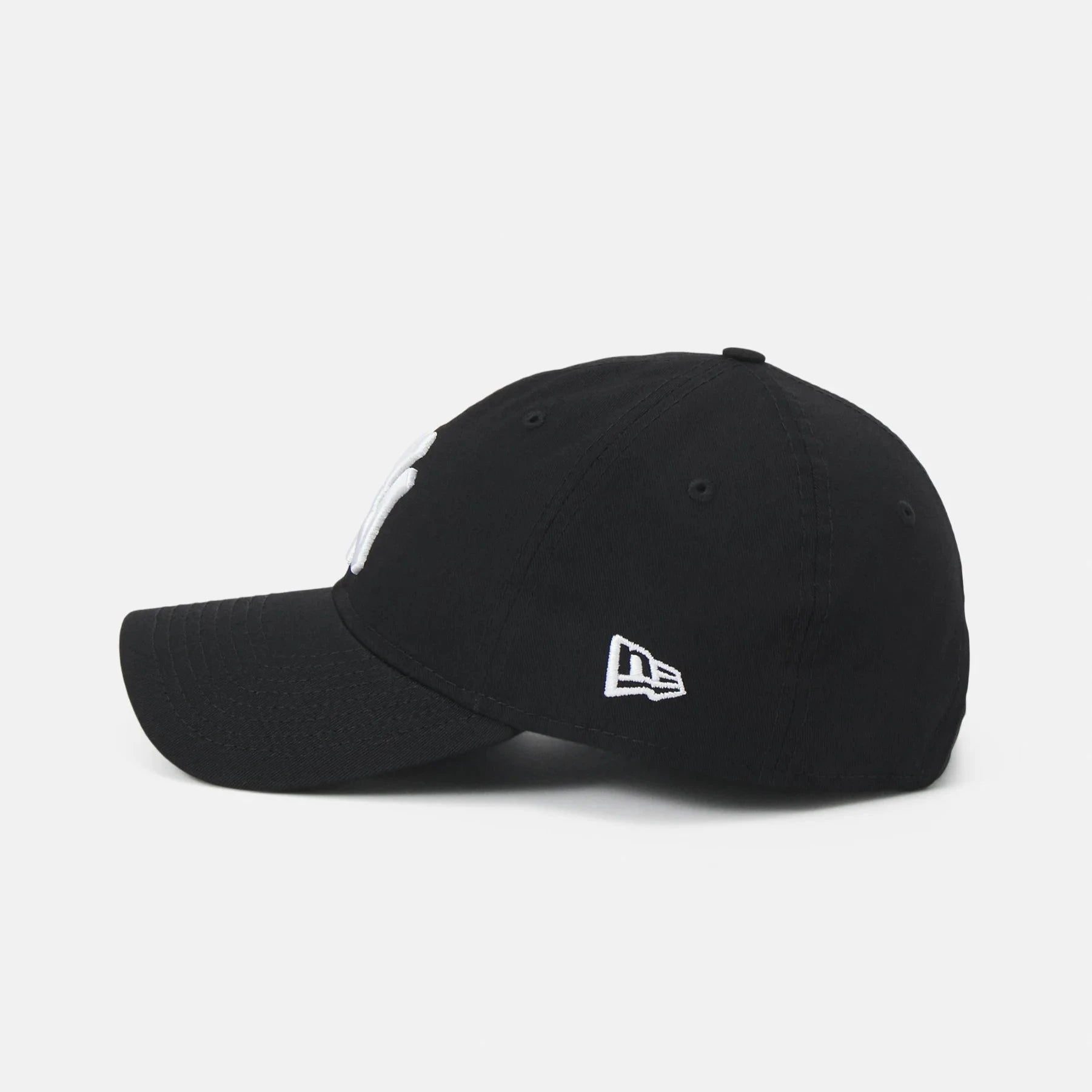 New Era Legue Ess 9Twenty®