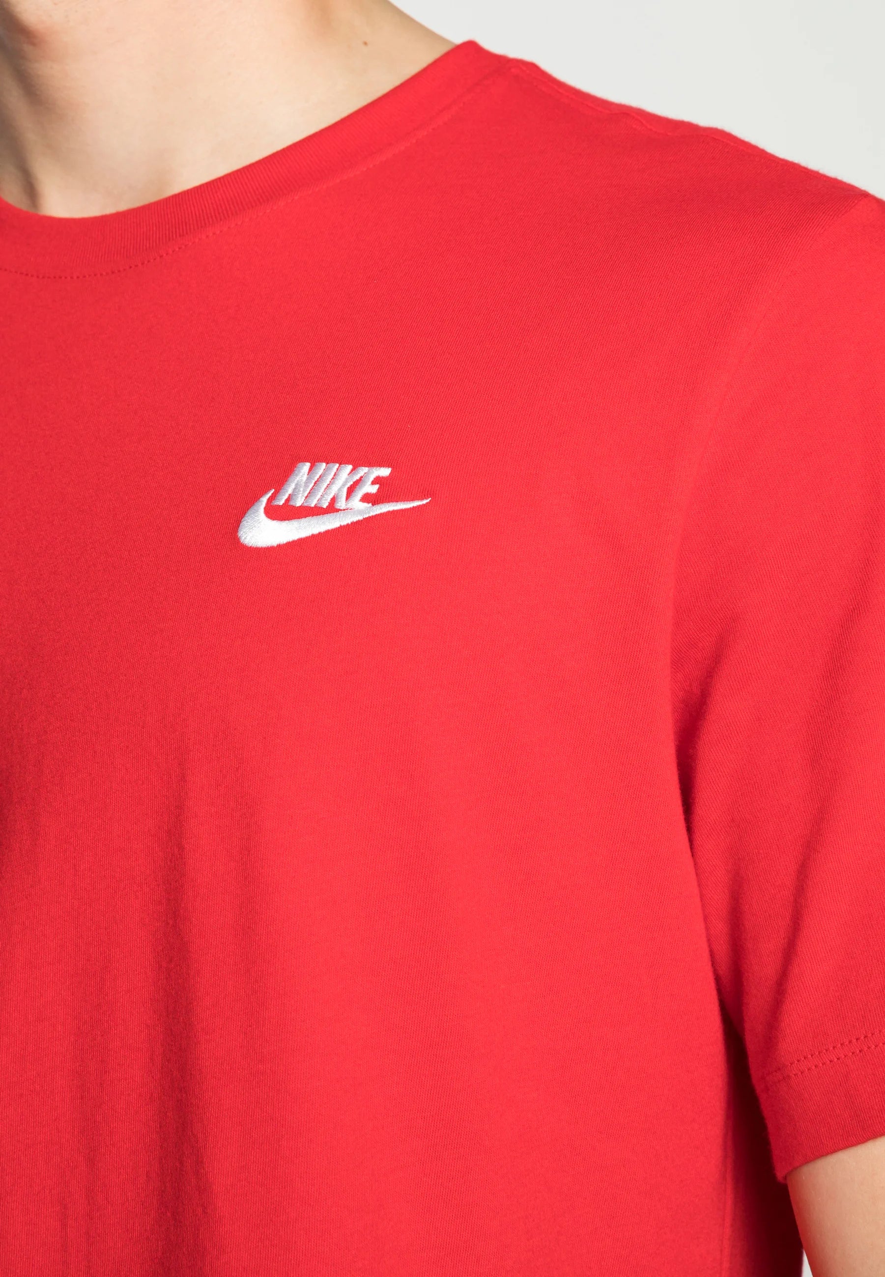 NIKE SPORTSWEAR T-SHIRT