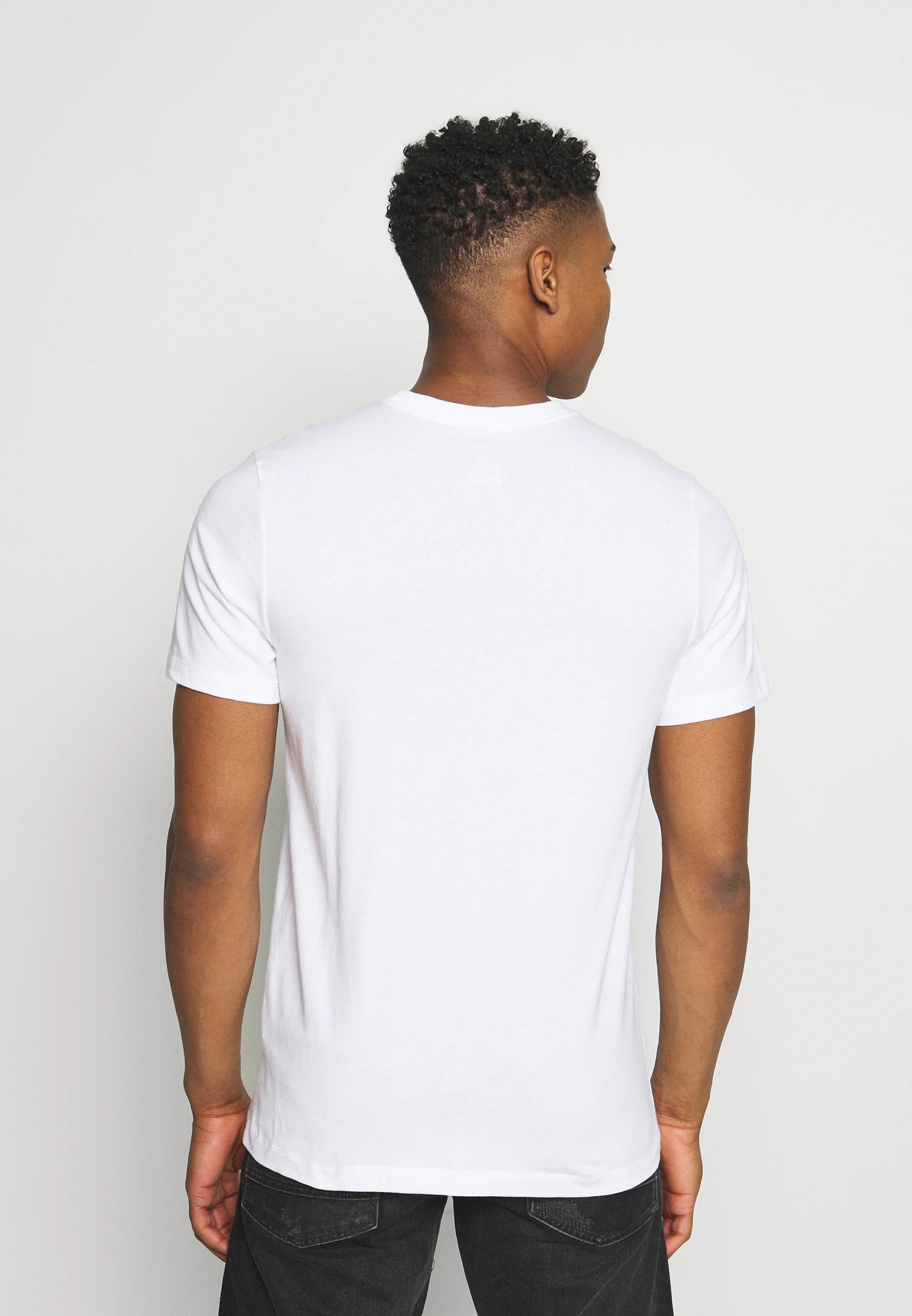 NIKE SPORTSWEAR TEE ICON T-SHIRT CON STAMPA