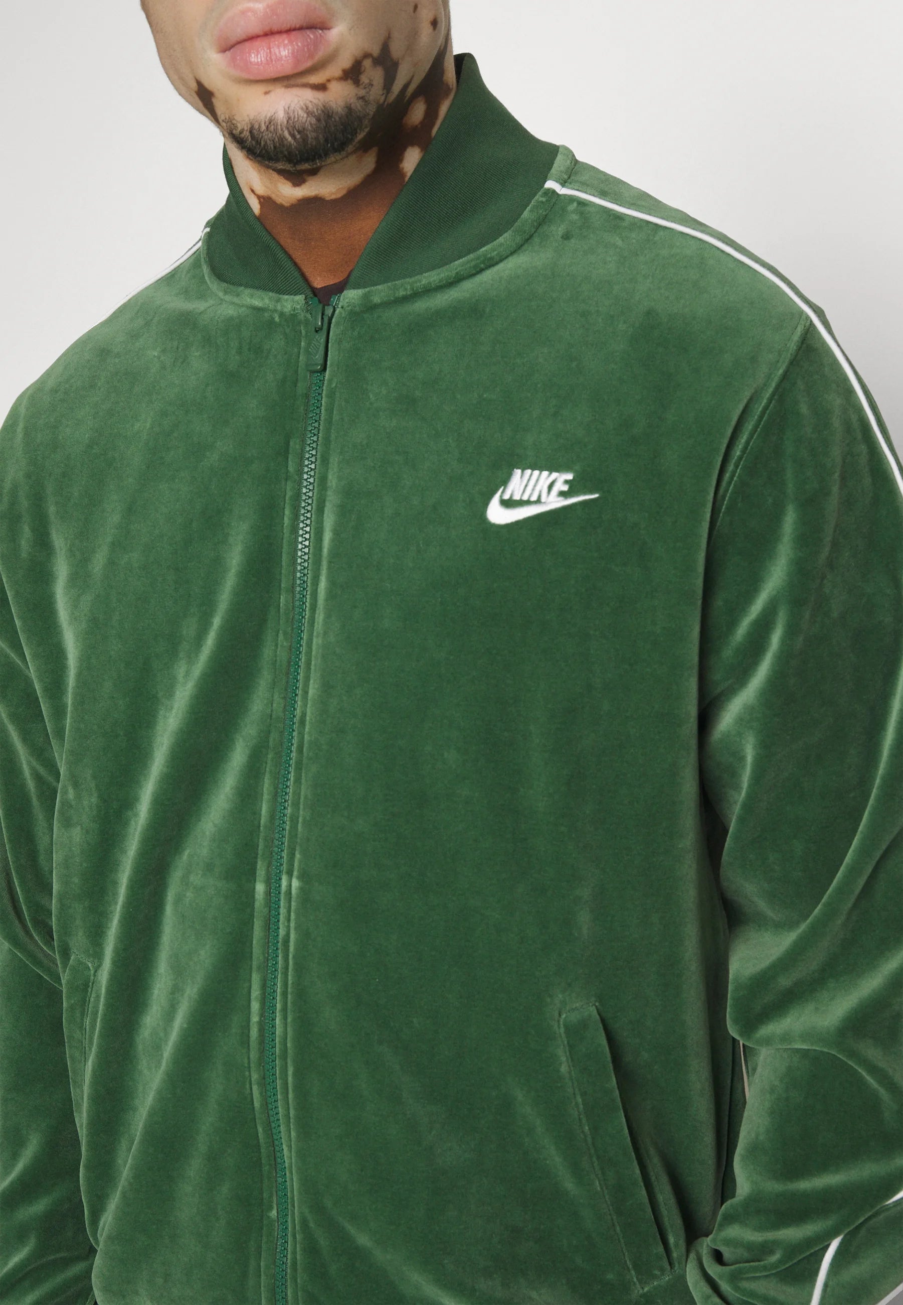 Nike Sportswear Completo tuta in Velour