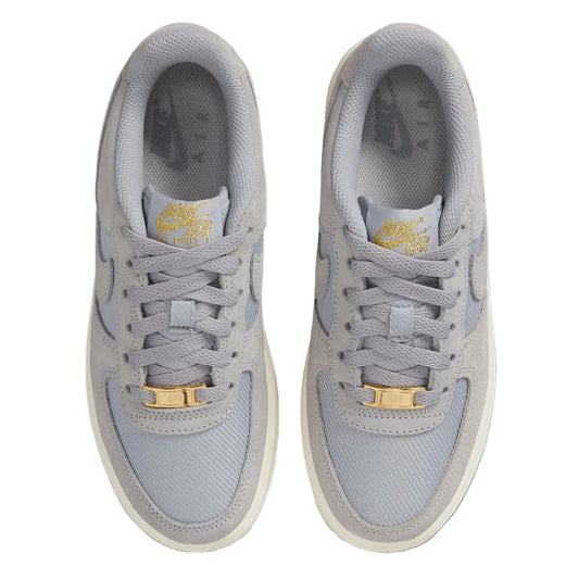 Nike Air Force 1 LV8