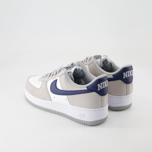 Nike Air Force 1 '07