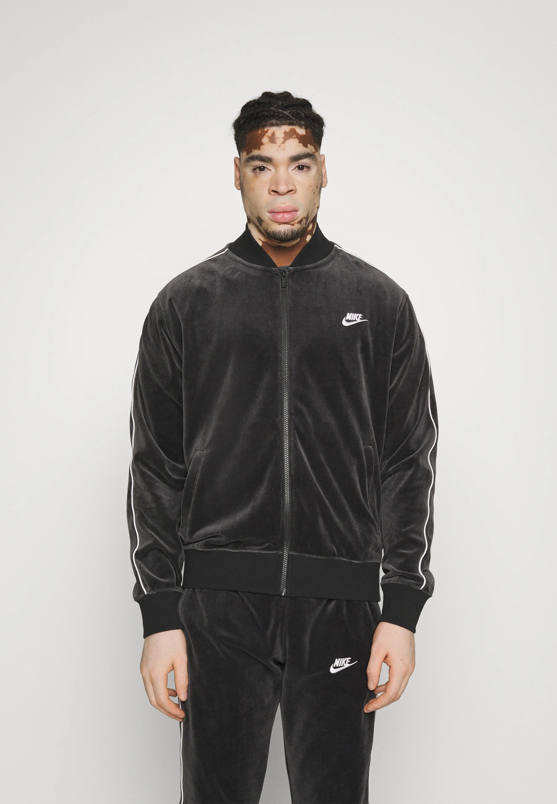 Nike Sportswear Completo tuta in Velour