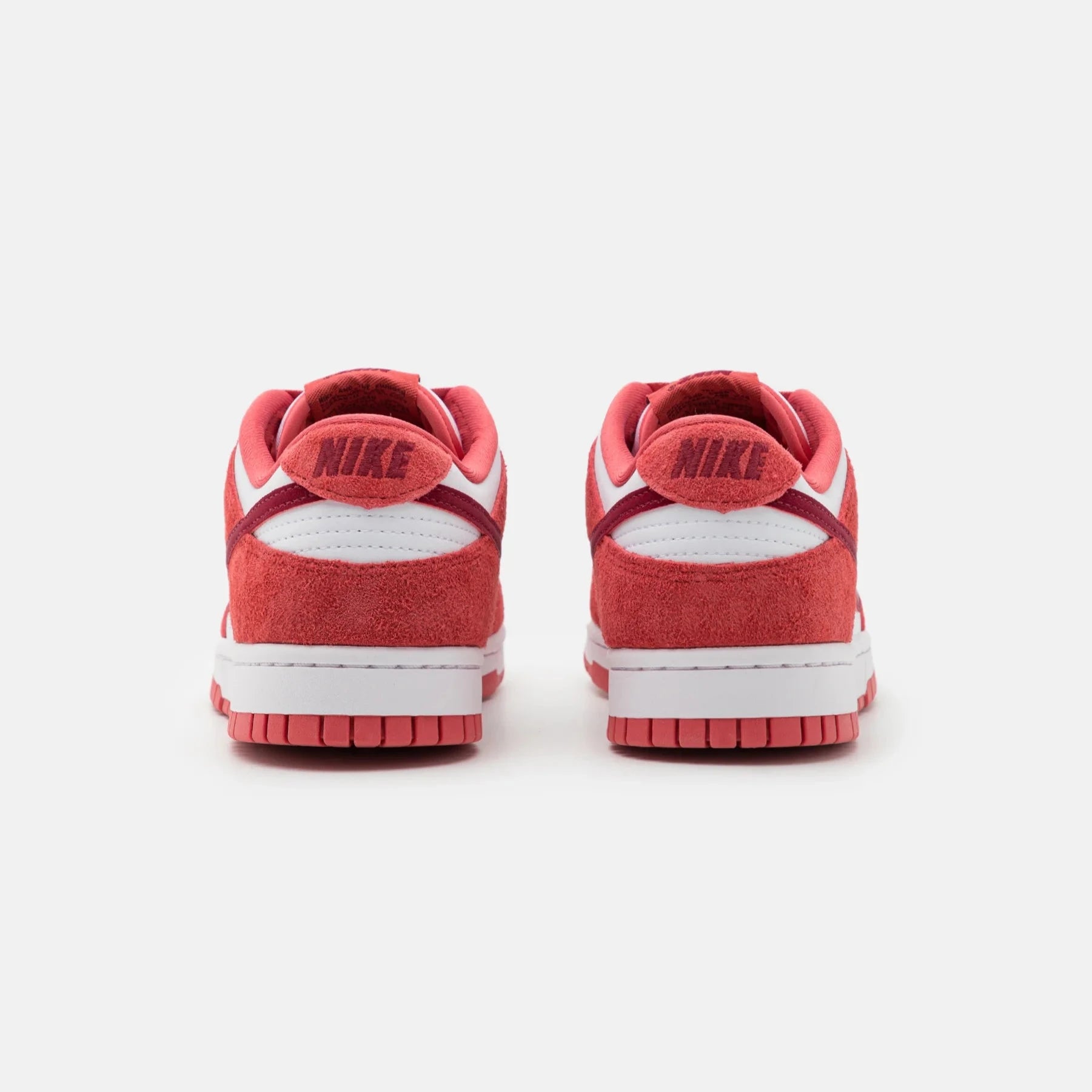 NIKE DUNK VALENTINE'S DAY