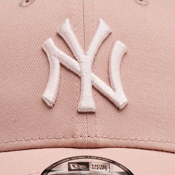 New Era 9Twenty New York Yankees League Essential